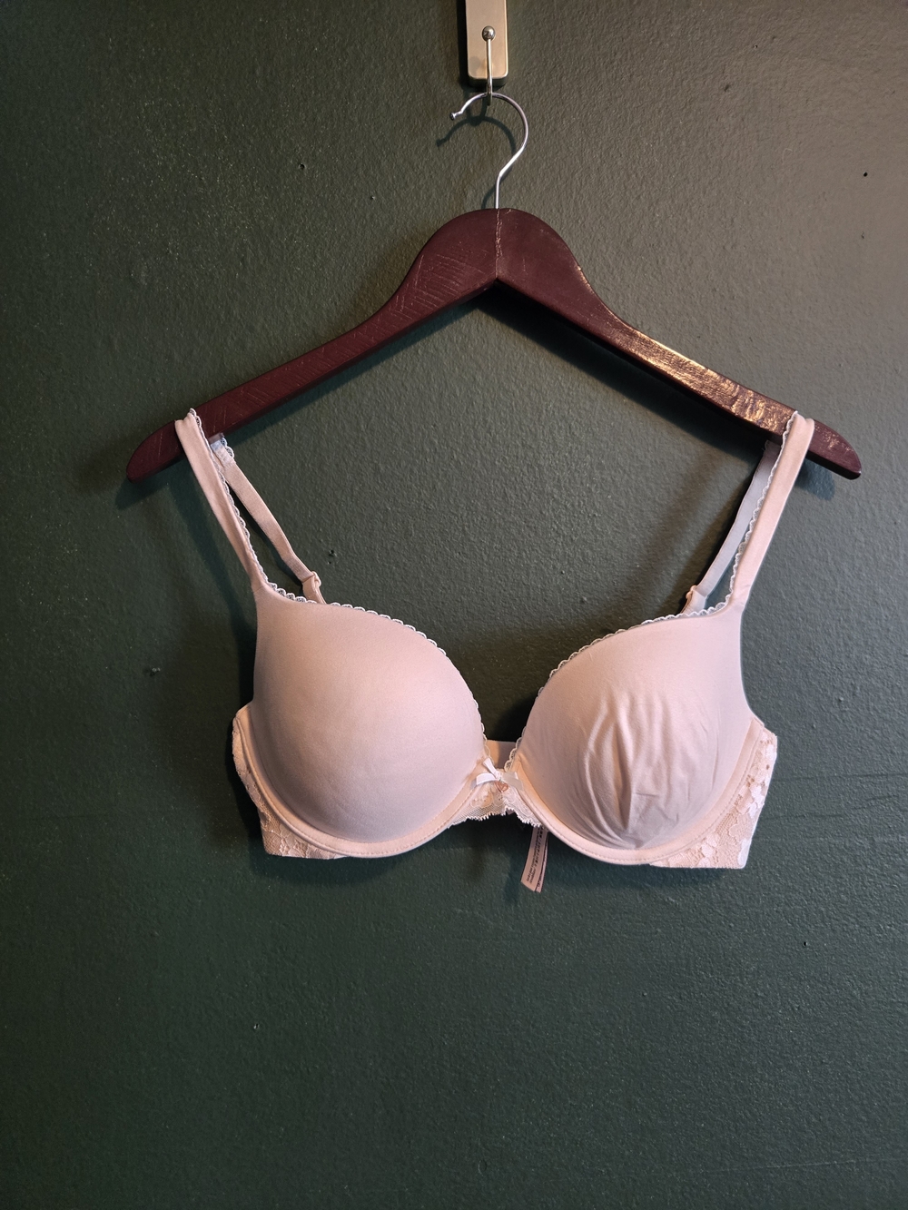 Victoria's Secret Blush Lace-Trim T-Shirt Bra